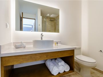 Venta de Departamento de 1 recámara a solo 400 metros de la playa, Quintana Roo