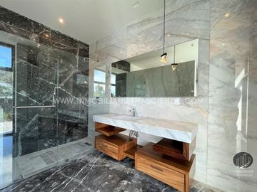 Lujosa Residencia en Venta En Ayamonte, Zapopan, Jalisco