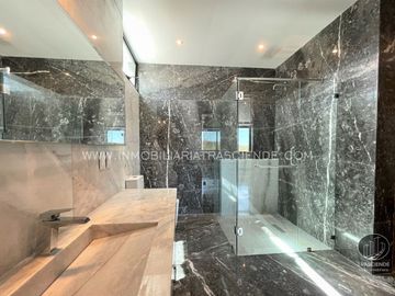 Lujosa Residencia en Venta En Ayamonte, Zapopan, Jalisco