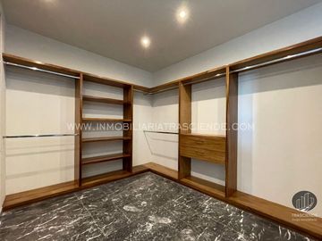 Lujosa Residencia en Venta En Ayamonte, Zapopan, Jalisco