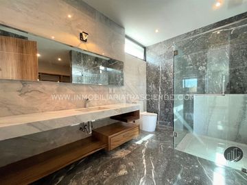 Lujosa Residencia en Venta En Ayamonte, Zapopan, Jalisco