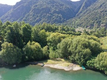 Terreno borde rio Calcurrupe