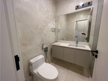 Venta de apartamento en Ocean Reef, Isla II