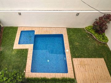 Casa en Condominio en Lomas de Cuernavaca, Temixco, Morelos CAEN-1009-Cd*