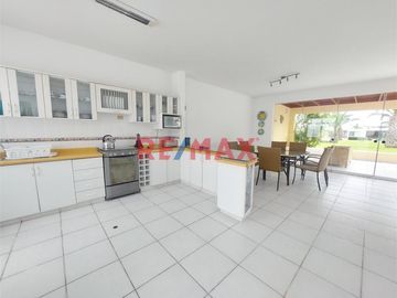 En venta esta hermosa playa en Asía, Casa dentro de un condominio con acogedora instalaciones para disfrutar el verano con tu familia ---CONDOMINIO CO