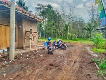 Jual Tanah Lokasi di Desa Palaan - Kec. Ngajum