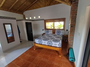 Puerto Lopez: Se Vende Casa Cerca del Mar en Puerto Lopez