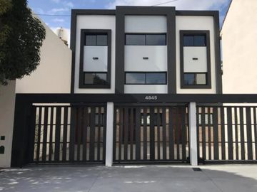 VENTA TRIPLEX 4 AMBIENTES A ESTRENAR. APTO CREDITO.