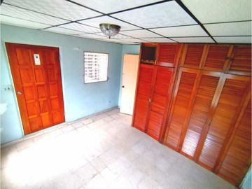 Se Vende Terreno de 1000m2 Con dos Casas en San Antonio