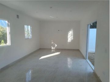 CASA EN VENTA  BOSQUES DE SAN PEDRO EN SANTIAGO