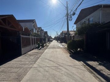 HERMOSA, LUMINOSA Y AMPLIA PROPIEDAD EN VILLA LOS AROMOS