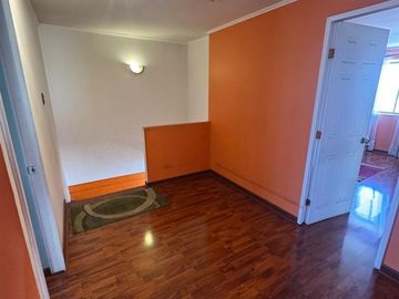 HERMOSA, LUMINOSA Y AMPLIA PROPIEDAD EN VILLA LOS AROMOS