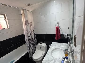HERMOSA, LUMINOSA Y AMPLIA PROPIEDAD EN VILLA LOS AROMOS