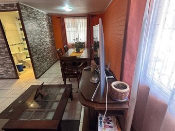 HERMOSA, LUMINOSA Y AMPLIA PROPIEDAD EN VILLA LOS AROMOS