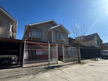 HERMOSA, LUMINOSA Y AMPLIA PROPIEDAD EN VILLA LOS AROMOS