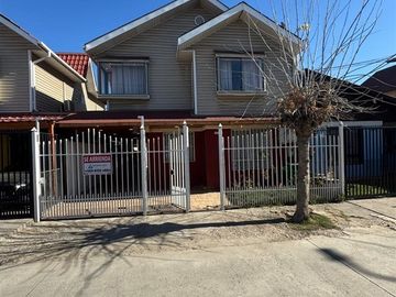 HERMOSA, LUMINOSA Y AMPLIA PROPIEDAD EN VILLA LOS AROMOS