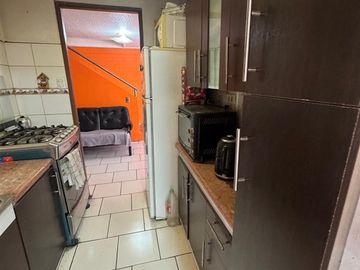 HERMOSA, LUMINOSA Y AMPLIA PROPIEDAD EN VILLA LOS AROMOS