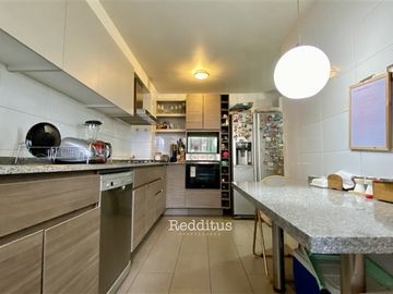 Departamento en venta de 4 dorm. en Providencia