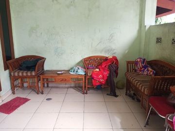 Rumah kokoh termurah cantik strategis di Karangsatria Bekasi