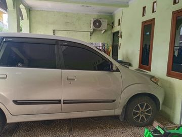 Rumah kokoh termurah cantik strategis di Karangsatria Bekasi