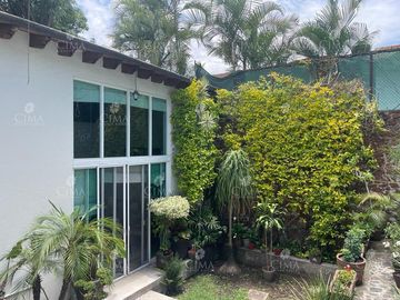 VENTA CASA EN DELICIAS. CUERNAVACA- V135