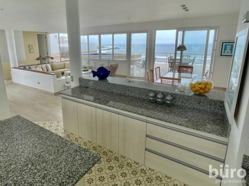 LISTA PARA MUDARSE! ESPECTACULAR CASA DE PLAYA AMOBLADA EN LOMAS DEL MAR