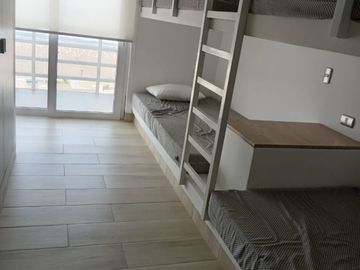 LISTA PARA MUDARSE! ESPECTACULAR CASA DE PLAYA AMOBLADA EN LOMAS DEL MAR