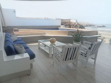 LISTA PARA MUDARSE! ESPECTACULAR CASA DE PLAYA AMOBLADA EN LOMAS DEL MAR