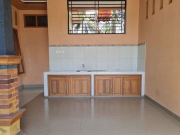 DIJUAL RUMAH MEWAH BAK ISTANA HANYA 15 MENIT KE BANDARA YIA