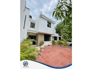 SE VENDE CASA EN EL CONJUNTO CERRADO SAN CARLOS EN LA AVENIDA LIBERTAD