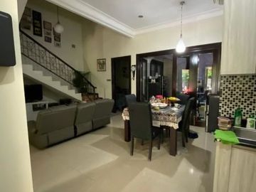Rumah Modern Minimalis Jemursari Regency Surabaya