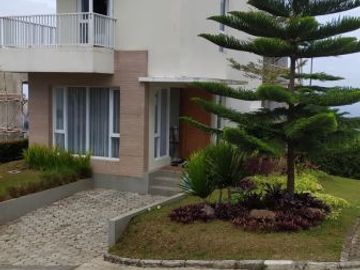 rumah MINIMALIS VIEW FANTASTIS di cisarua bandung
