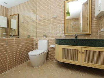 4 Bedroom House for sale at 