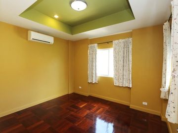 4 Bedroom House for sale at 