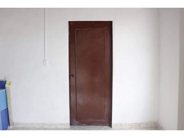 SE VENDE CASA DE 3 PISOS CON 2 VIVIENDAS INDEPENDIENTES EN SAMARIA