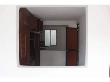 SE VENDE CASA DE 3 PISOS CON 2 VIVIENDAS INDEPENDIENTES EN SAMARIA