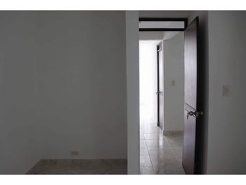 SE VENDE CASA DE 3 PISOS CON 2 VIVIENDAS INDEPENDIENTES EN SAMARIA