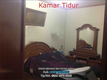 Rumah Taman Raflesia Kawaluyaan dekat Mesjid, Lapangan Tenis
