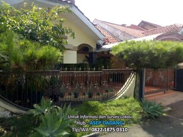Rumah Taman Raflesia Kawaluyaan dekat Mesjid, Lapangan Tenis