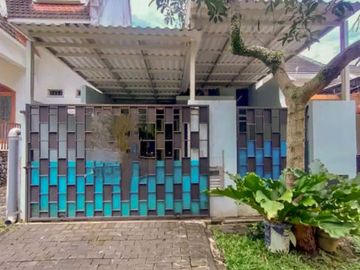Rumah 2 Lantai Luas 108 di Araya Golf Malang