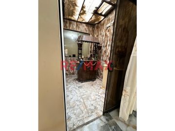 📍 Ubicación: Calle Pimentel 124, Santa Victoria
📐 Área Total: 122.40 m²

Características del Departamento:
🛏️ 3 Habitaciones amplias con closets,