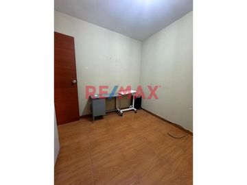 📍 Ubicación: Calle Pimentel 124, Santa Victoria
📐 Área Total: 122.40 m²

Características del Departamento:
🛏️ 3 Habitaciones amplias con closets,