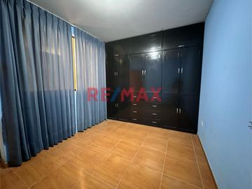 📍 Ubicación: Calle Pimentel 124, Santa Victoria
📐 Área Total: 122.40 m²

Características del Departamento:
🛏️ 3 Habitaciones amplias con closets,