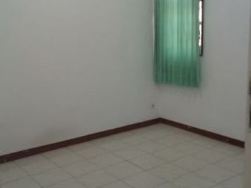 Jual rumah kompleks perumahan villa valencia-lontar