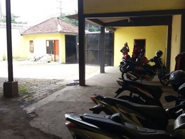 Gudang dijual murah di jalan raya sekarpuro pakis Malang