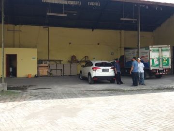Gudang dijual murah di jalan raya sekarpuro pakis Malang