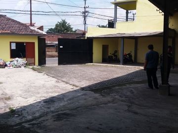 Gudang dijual murah di jalan raya sekarpuro pakis Malang