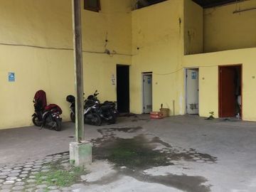 Gudang dijual murah di jalan raya sekarpuro pakis Malang