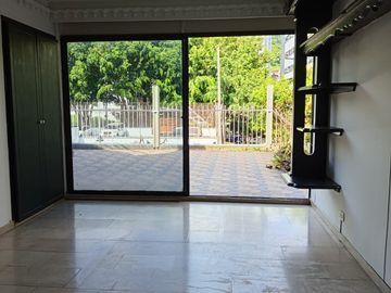 casa en arriendo en pinares de san martin. Cod A127207