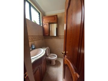 Casa en venta de 4 departamentos en totoracocha